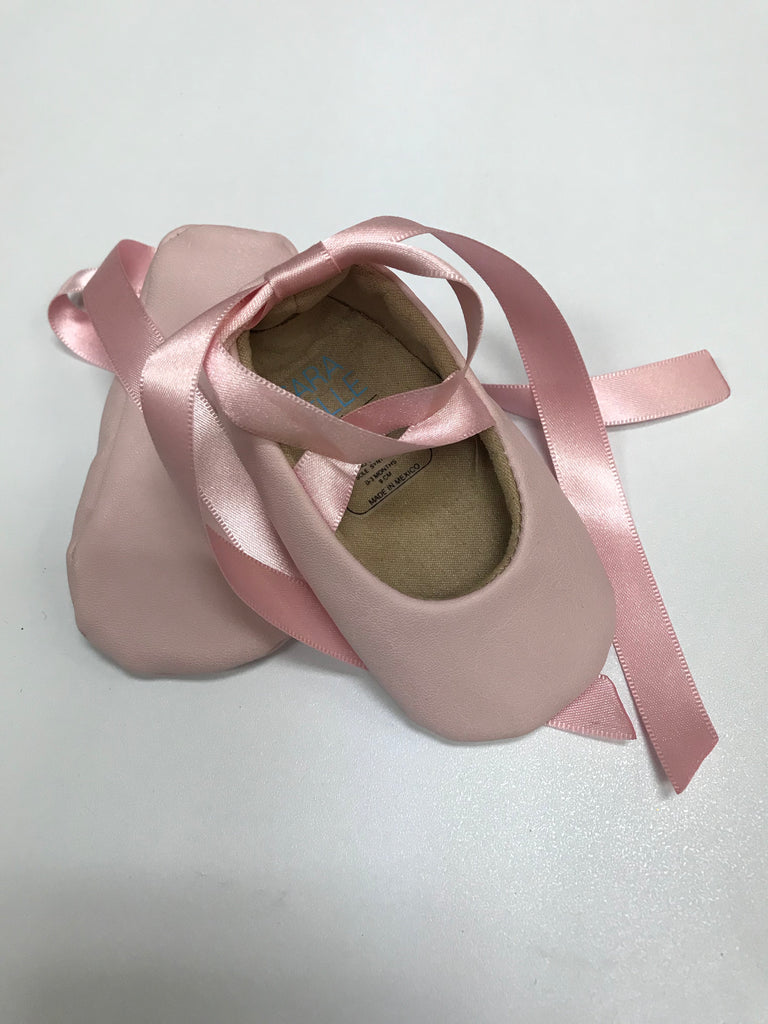 Pink Infant Crib Shoes by Caramelle Blu